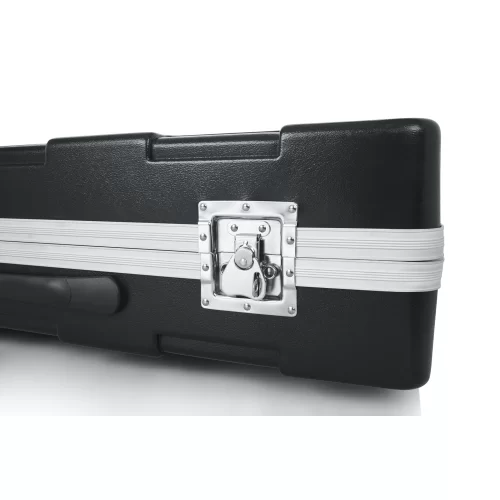 Gator G-MIX 20x30 Пластиковый кейс для микшеров на колесах