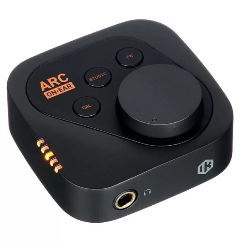 IK Multimedia ARC ON·EAR Автономный корректор для наушников