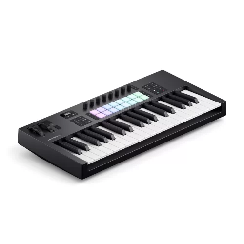 Novation Launchkey 37 MK4 MIDI клавиатура, 37 клавиш