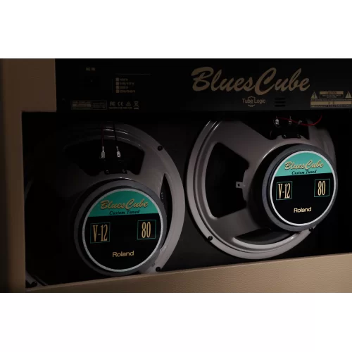 Roland Blues Cube Artist 212 (BC-ART212B) Гитарный комбоусилитель, 85 Вт., 2x12"