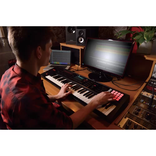 Roland FA-06 Рабочая станция