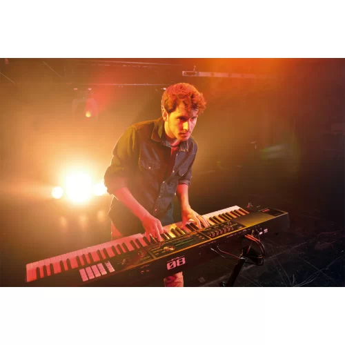 Roland FA-08 Рабочая станция