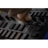 Roland J-6 Цифровой синтезатор