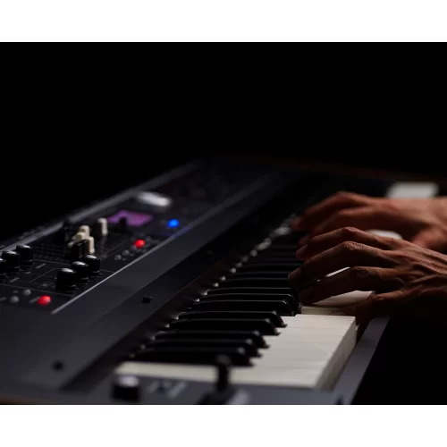 Roland VR-730 Синтезатор, орган