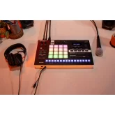 Roland Verselab MV-1 Грувбокс