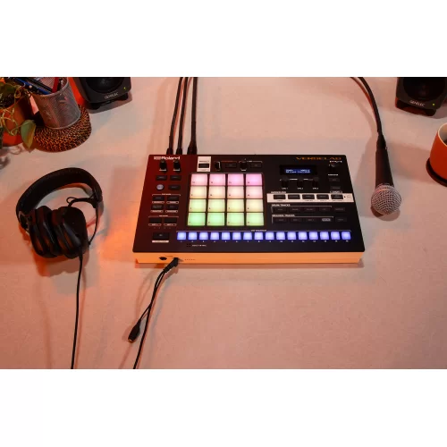 Roland Verselab MV-1 Грувбокс