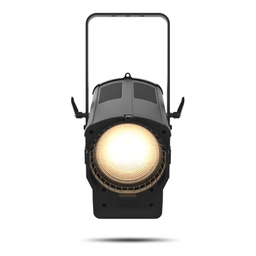 Chauvet-Professional Ovation F-915VW Прожектор направленного света с линзой френеля. 89х3Вт