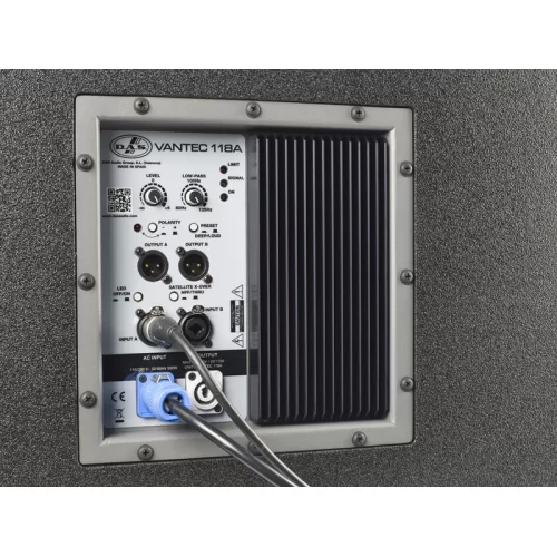 DAS Audio Vantec-118A Активный сабвуфер, 2000 Вт., 18"