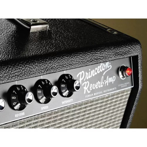 Fender '65 Princeton Reverb Гитарный ламповый комбоусилитель, 15 Вт., 10"