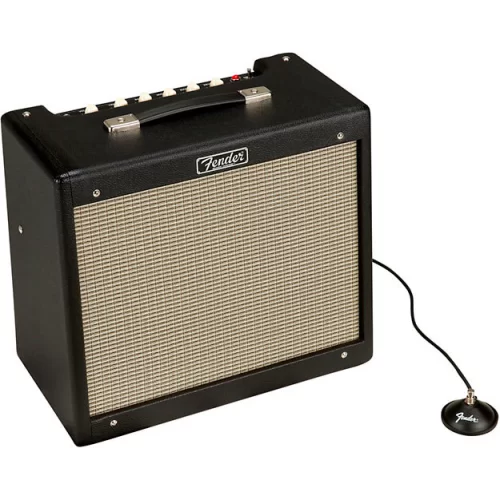 Fender Blues Junior IV Гитарный ламповый комбоусилитель, 15 Вт., 12"
