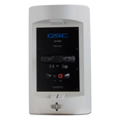 QSC AD-S82 W Настенная АС, 90 Вт., 8"