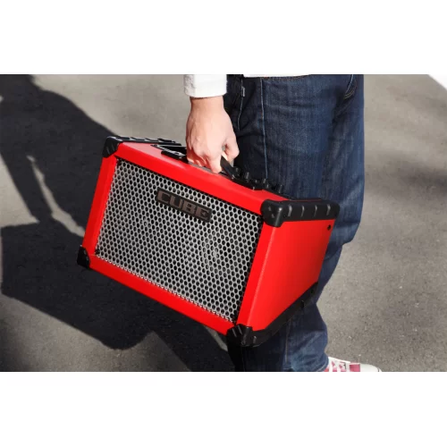 Roland CUBE Street Гитарный комбоусилитель, 5 Вт., 2x6,5"